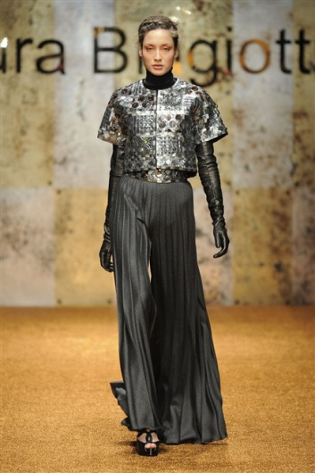 Fotoservizio/FW 2012-2013/WOMEN/LAURA BIAGIOTTI/D1/29