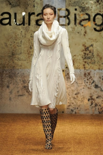 Fotoservizio/FW 2012-2013/WOMEN/LAURA BIAGIOTTI/D1/32