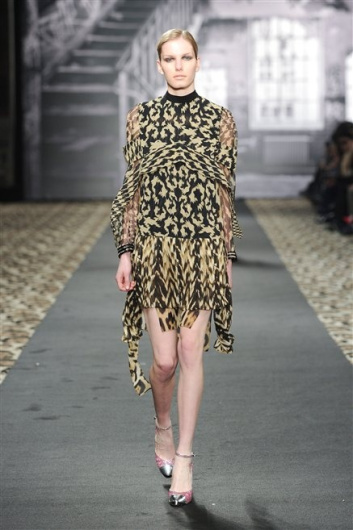 Fotoservizio/FW 2012-2013/WOMEN/JUST CAVALLI/D1/38