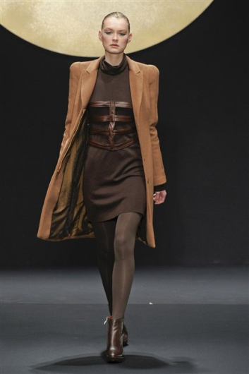 Fotoservizio/FW 2012-2013/WOMEN/KRIZIA/D1/2