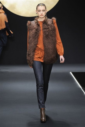 Fotoservizio/FW 2012-2013/WOMEN/KRIZIA/D1/13