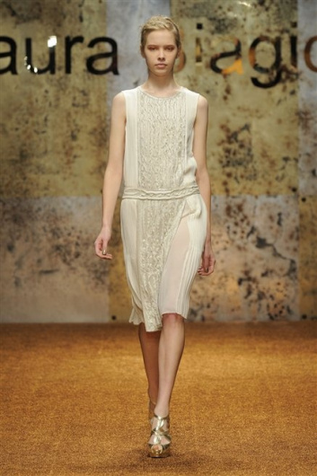 Fotoservizio/FW 2012-2013/WOMEN/LAURA BIAGIOTTI/D1/43