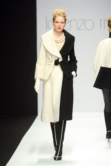 Fotoservizio/FW 2012-2013/WOMEN/LORENZO RIVA/D1/3