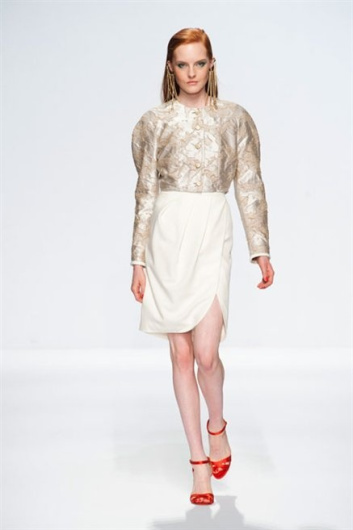 Fotoservizio/SS 2013/WOMEN/1a CLASSE - ALVIERO MARTINI COLLECTION/DP1/8