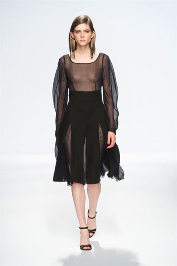 Fotoservizio/SS 2013/WOMEN/1a CLASSE - ALVIERO MARTINI COLLECTION/DP1/26