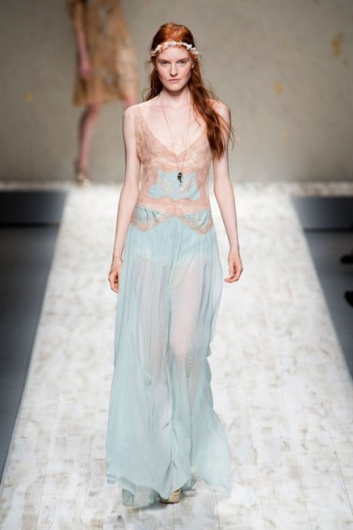 Fotoservizio/SS 2013/WOMEN/BLUGIRL/DP1/37