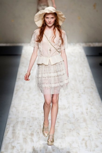 Fotoservizio/SS 2013/WOMEN/BLUGIRL/DP1/2