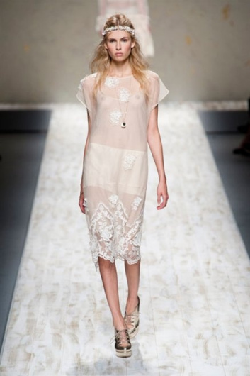Fotoservizio/SS 2013/WOMEN/BLUGIRL/DP1/6