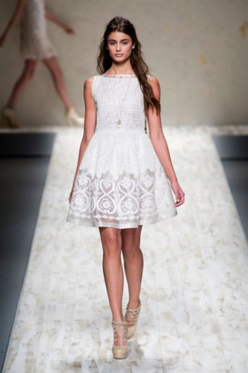 Fotoservizio/SS 2013/WOMEN/BLUGIRL/DP1/8
