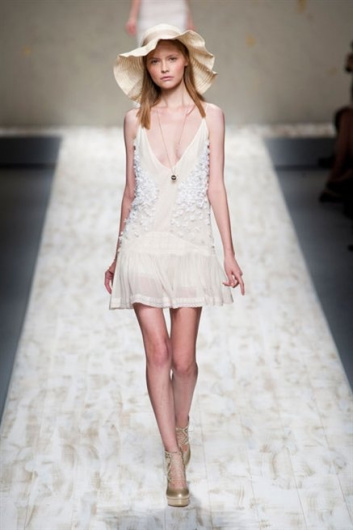 Fotoservizio/SS 2013/WOMEN/BLUGIRL/DP1/9
