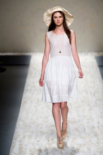 Fotoservizio/SS 2013/WOMEN/BLUGIRL/DP1/11
