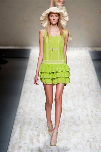 Fotoservizio/SS 2013/WOMEN/BLUGIRL/DP1/12