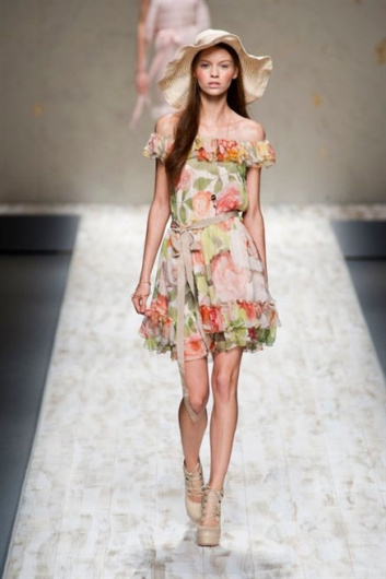 Fotoservizio/SS 2013/WOMEN/BLUGIRL/DP1/16