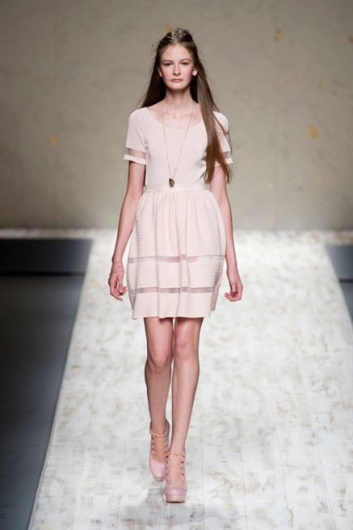 Fotoservizio/SS 2013/WOMEN/BLUGIRL/DP1/18
