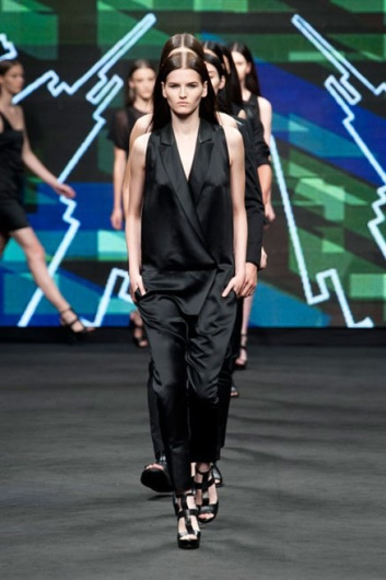 Fotoservizio/SS 2013/WOMEN/C'N'C COSTUME NATIONAL/DP1/36