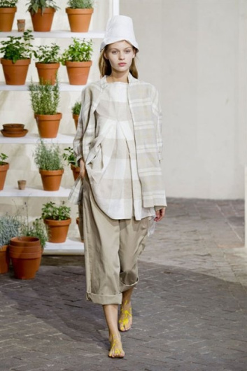 Fotoservizio/SS 2013/WOMEN/DANIELA GREGIS/DP1/23