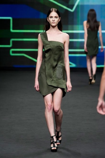 Fotoservizio/SS 2013/WOMEN/C'N'C COSTUME NATIONAL/DP1/2