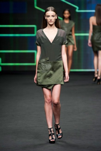 Fotoservizio/SS 2013/WOMEN/C'N'C COSTUME NATIONAL/DP1/3