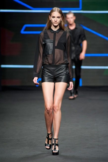 Fotoservizio/SS 2013/WOMEN/C'N'C COSTUME NATIONAL/DP1/20