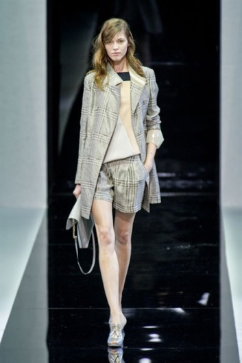 Fotoservizio/SS 2013/WOMEN/EMPORIO ARMANI/DP1/0