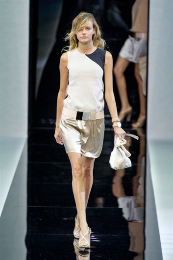 Fotoservizio/SS 2013/WOMEN/EMPORIO ARMANI/DP1/3