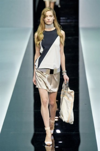 Fotoservizio/SS 2013/WOMEN/EMPORIO ARMANI/DP1/5