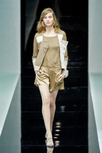 Fotoservizio/SS 2013/WOMEN/EMPORIO ARMANI/DP1/12