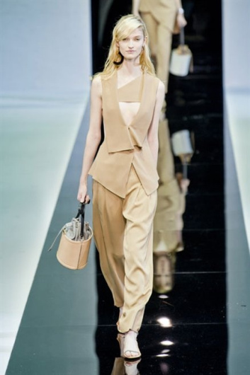Fotoservizio/SS 2013/WOMEN/EMPORIO ARMANI/DP1/19