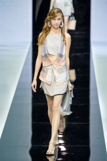 Fotoservizio/SS 2013/WOMEN/EMPORIO ARMANI/DP1/27