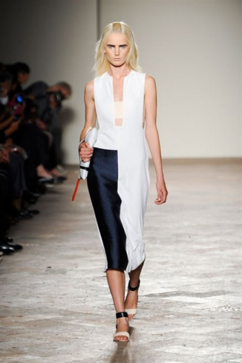 Fotoservizio/SS 2013/WOMEN/GABRIELE COLANGELO/DP1/3