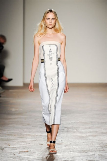Fotoservizio/SS 2013/WOMEN/GABRIELE COLANGELO/DP1/11
