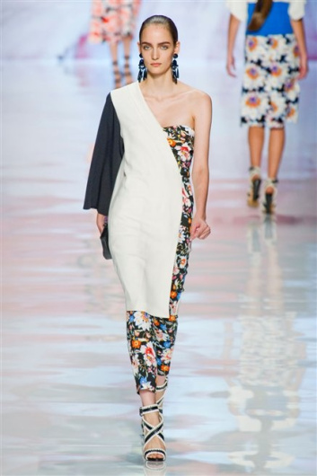 Fotoservizio/SS 2013/WOMEN/ETRO/DP1/12