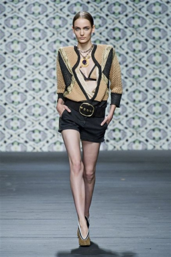 Fotoservizio/SS 2013/WOMEN/ICEBERG/DP1/3
