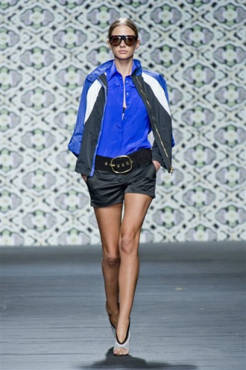 Fotoservizio/SS 2013/WOMEN/ICEBERG/DP1/29