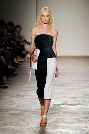 Fotoservizio/SS 2013/WOMEN/GABRIELE COLANGELO/DP1/27