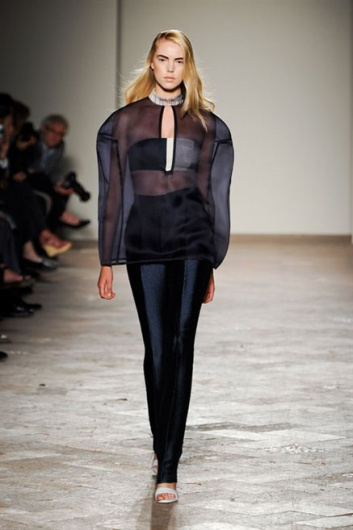 Fotoservizio/SS 2013/WOMEN/GABRIELE COLANGELO/DP1/29