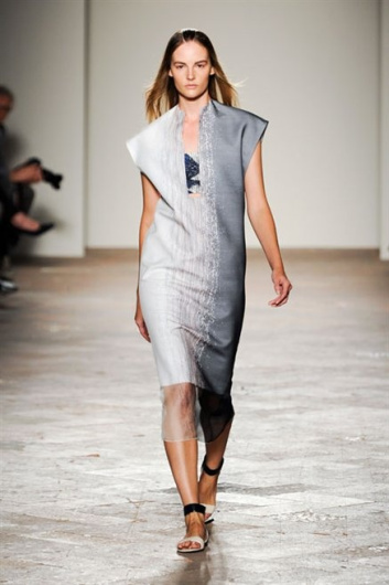 Fotoservizio/SS 2013/WOMEN/GABRIELE COLANGELO/DP1/31