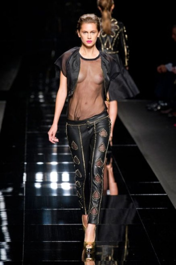 Fotoservizio/SS 2013/WOMEN/JOHN RICHMOND/DP1/17
