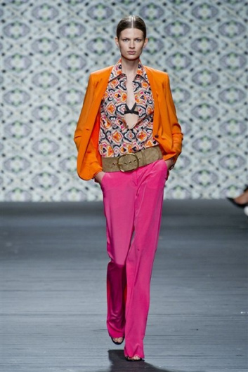 Fotoservizio/SS 2013/WOMEN/ICEBERG/DP1/41