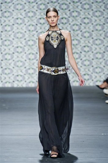 Fotoservizio/SS 2013/WOMEN/ICEBERG/DP1/42