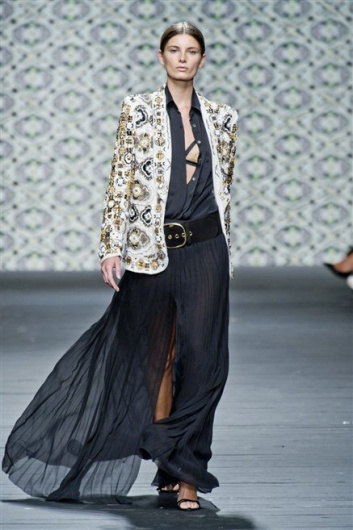 Fotoservizio/SS 2013/WOMEN/ICEBERG/DP1/43