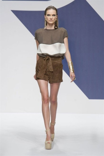Fotoservizio/SS 2013/WOMEN/KRIZIA/DP1/26