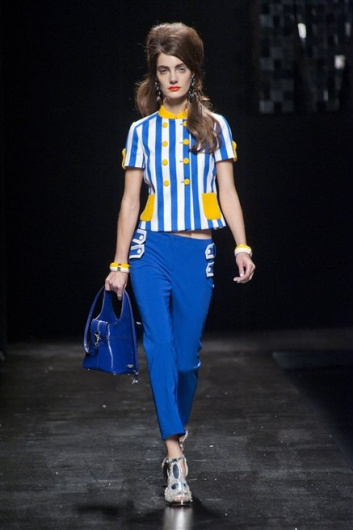 Fotoservizio/SS 2013/WOMEN/MOSCHINO/DP1/22