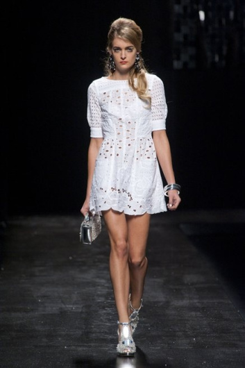 Fotoservizio/SS 2013/WOMEN/MOSCHINO/DP1/43