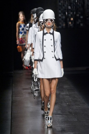 Fotoservizio/SS 2013/WOMEN/MOSCHINO/DP1/45
