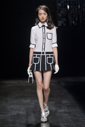 Fotoservizio/SS 2013/WOMEN/MOSCHINO/DP1/10