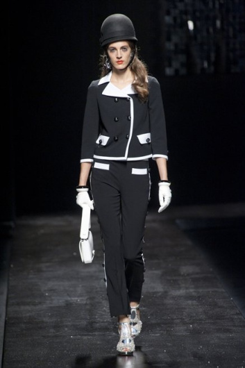 Fotoservizio/SS 2013/WOMEN/MOSCHINO/DP1/17