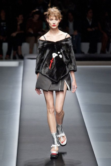 Fotoservizio/SS 2013/WOMEN/PRADA/DP1/19