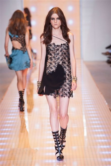 Fotoservizio/SS 2013/WOMEN/VERSACE/DP1/16