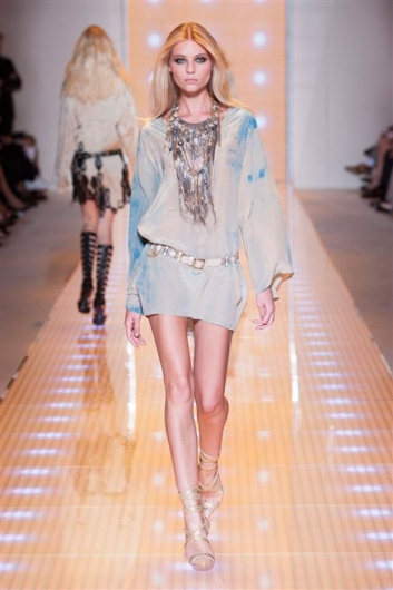 Fotoservizio/SS 2013/WOMEN/VERSACE/DP1/20